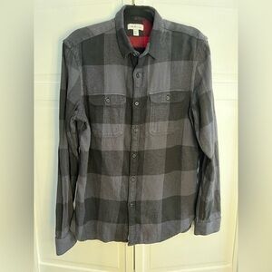 THE RAIL men’s Long sleeve button-down shirt. Men’s large black plaid.